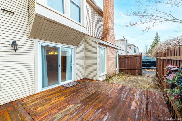 8063 Colony Drive 1, Grosse Ile Township, MI 48138