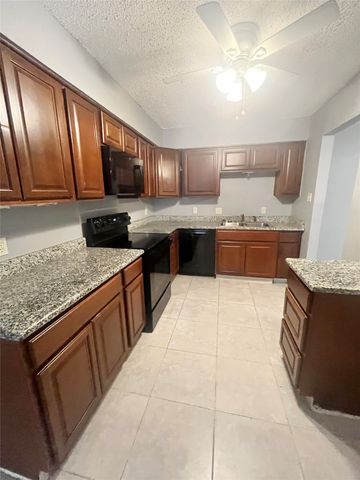 4325 Segura Court S, Fort Worth, TX 76132