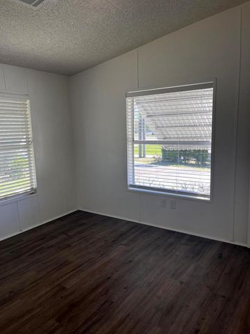 8015 SE Fairchild Way, Hobe Sound, FL 33455