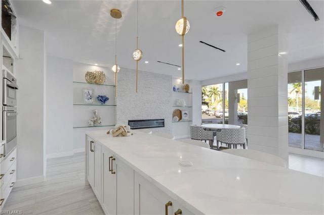 1 Bluebill AVE 703, Naples, FL 34108