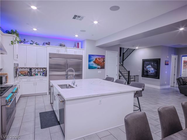 270 Shaded Canyon Drive, Henderson, NV 89012