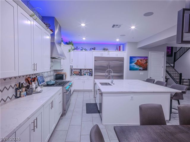 270 Shaded Canyon Drive, Henderson, NV 89012