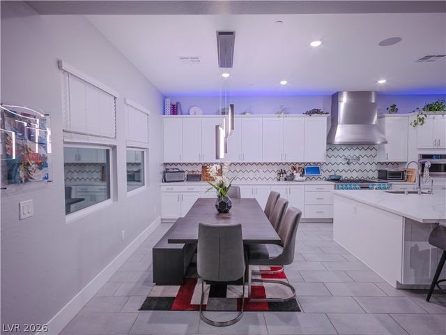 270 Shaded Canyon Drive, Henderson, NV 89012