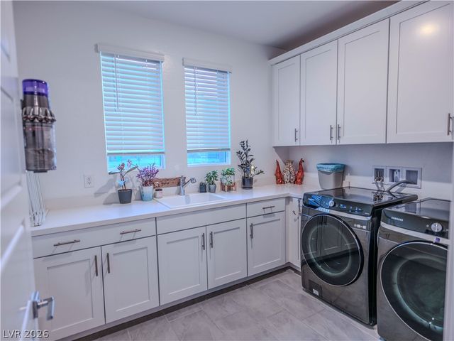 270 Shaded Canyon Drive, Henderson, NV 89012