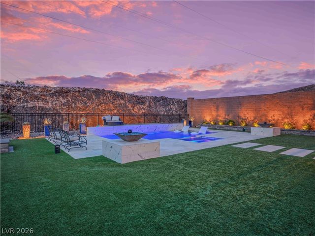 270 Shaded Canyon Drive, Henderson, NV 89012