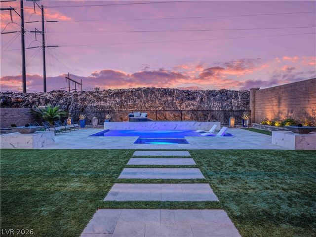 270 Shaded Canyon Drive, Henderson, NV 89012