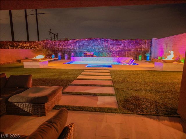 270 Shaded Canyon Drive, Henderson, NV 89012