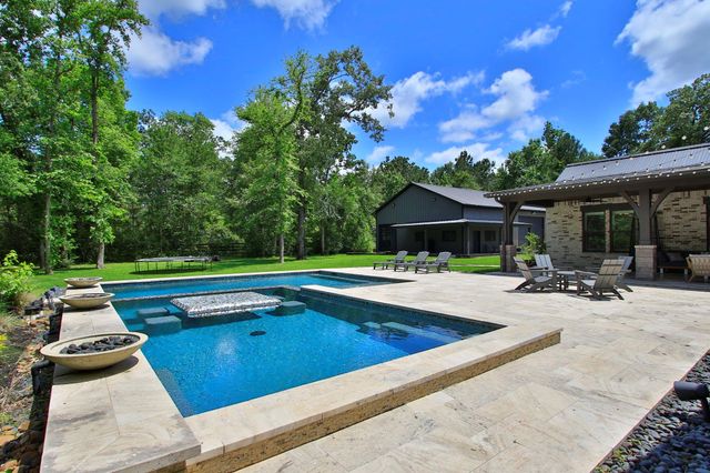 23460 Cannondale Loop, Montgomery, TX 77316