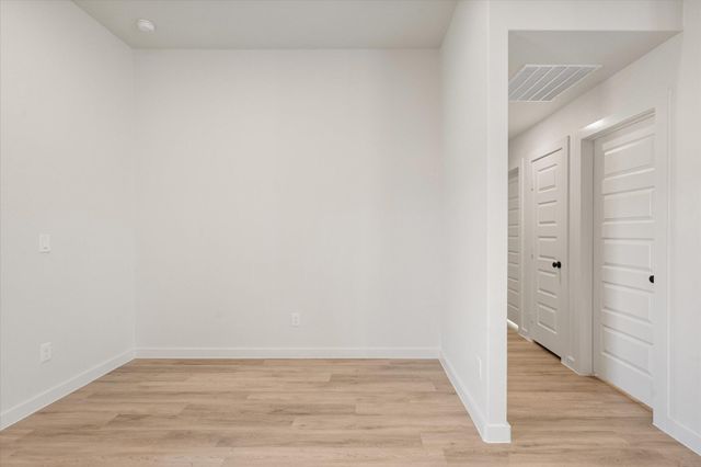 2416 Aberdeen Avenue, Wolfforth, TX 79382