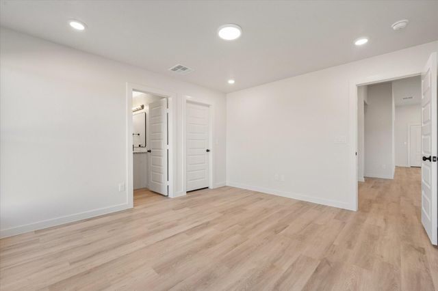 2416 Aberdeen Avenue, Wolfforth, TX 79382