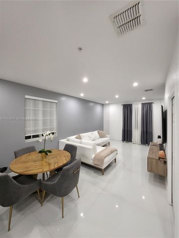 111 NW 2nd Ave 2, Hallandale Beach, FL 33009