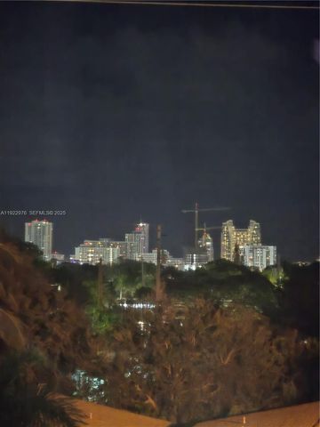 111 NW 2nd Ave 2, Hallandale Beach, FL 33009