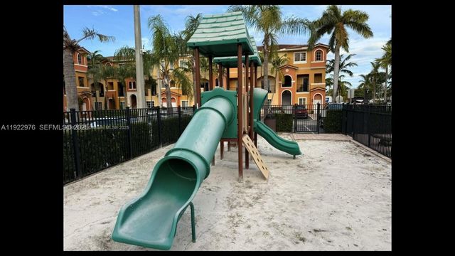 111 NW 2nd Ave 2, Hallandale Beach, FL 33009