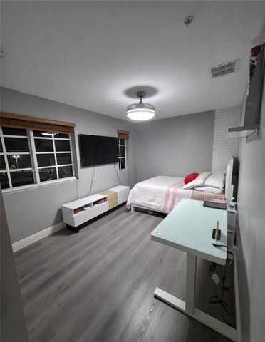 111 NW 2nd Ave 2, Hallandale Beach, FL 33009