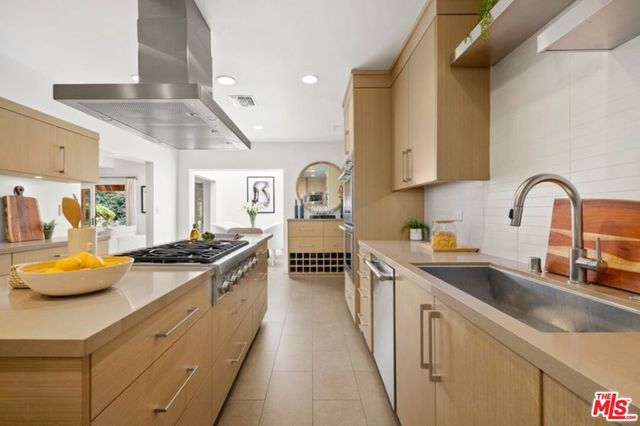 4911 Ben Avenue, Valley Village, CA 91607