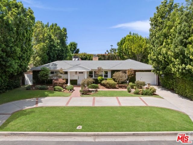 4911 Ben Avenue, Valley Village, CA 91607