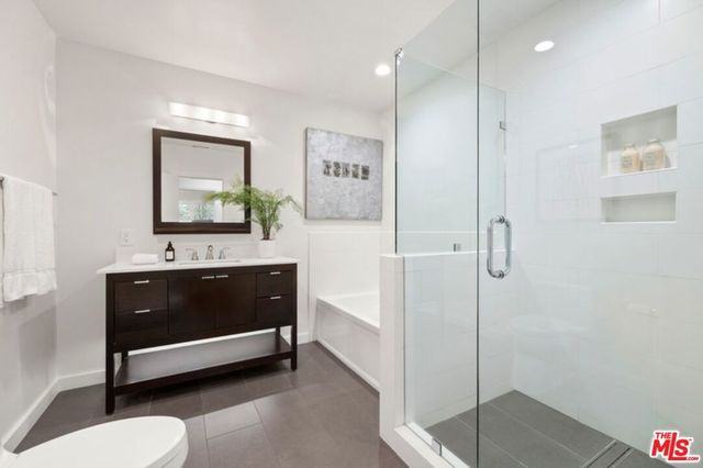 4911 Ben Avenue, Valley Village, CA 91607
