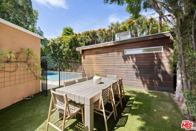 4911 Ben Avenue, Valley Village, CA 91607
