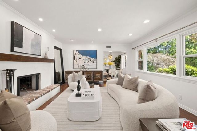4911 Ben Avenue, Valley Village, CA 91607
