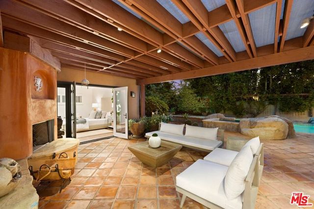 4911 Ben Avenue, Valley Village, CA 91607