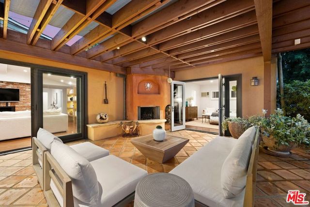 4911 Ben Avenue, Valley Village, CA 91607