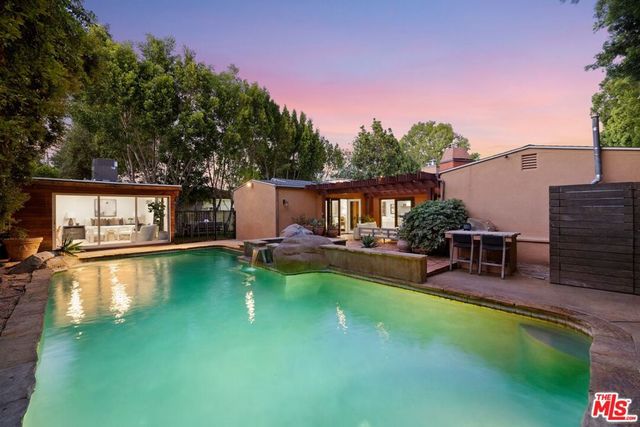 4911 Ben Avenue, Valley Village, CA 91607