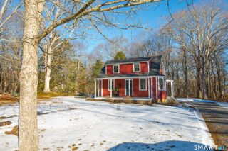 231 Nut Plains Road, Guilford, CT 06437