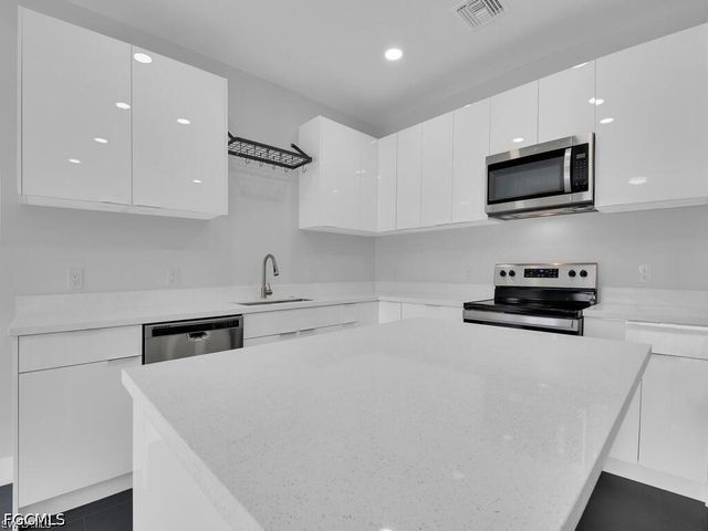 4550 29th ST SW, Lehigh Acres, FL 33973