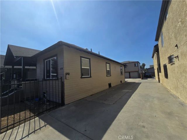 420 W 53rd, Los Angeles, CA 90037