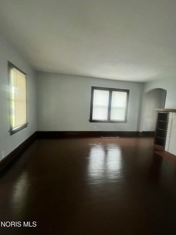 1721 Mansfield Road, Toledo, OH 43613