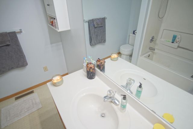 10776 Vale Street NW, Coon Rapids, MN 55433