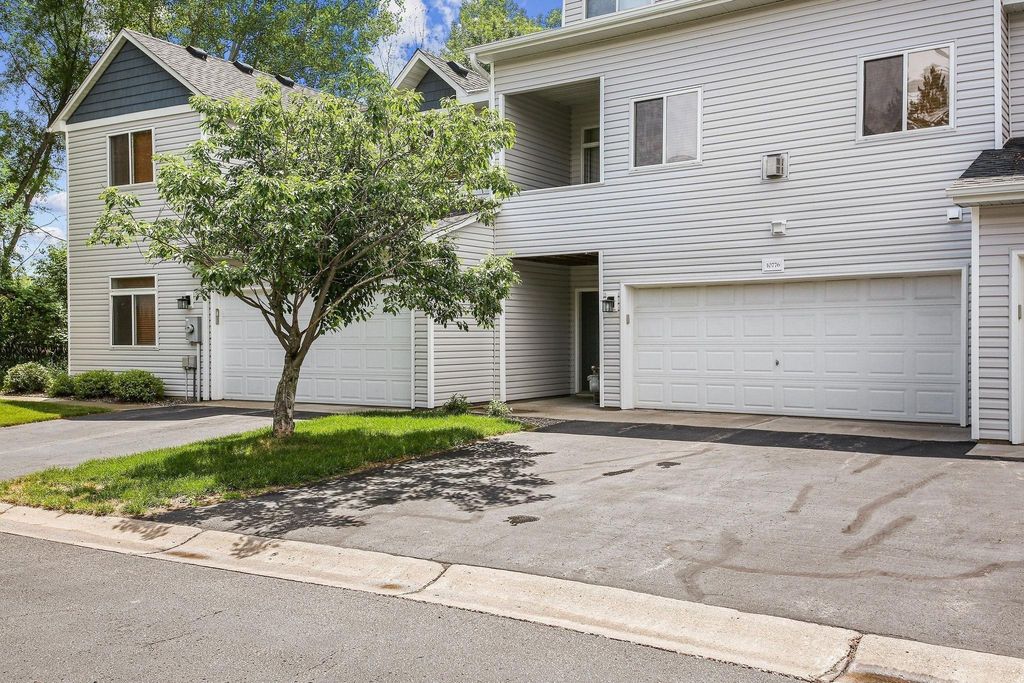 10776 Vale Street NW, Coon Rapids, MN 55433