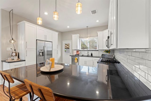 711 4th Street, Sealy, TX 77474