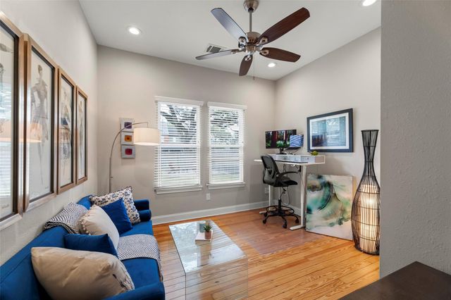 711 4th Street, Sealy, TX 77474