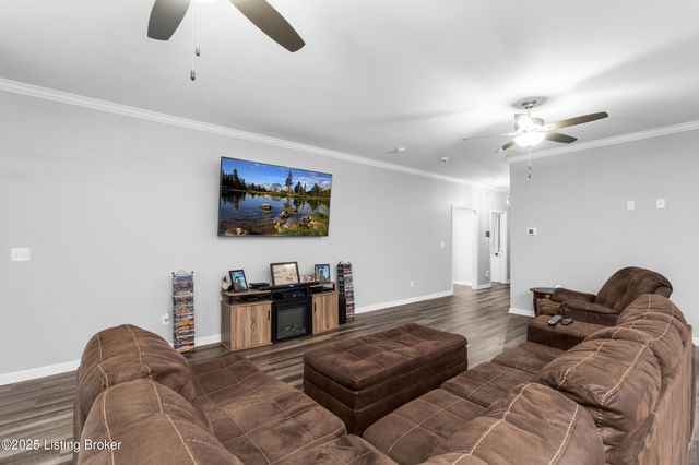 12613 Orell Station Pl, Louisville, KY 40272