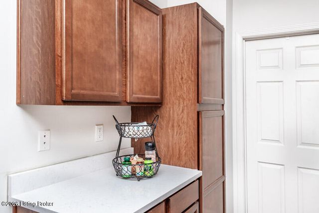 12202 Redspire Dr 301, Louisville, KY 40299