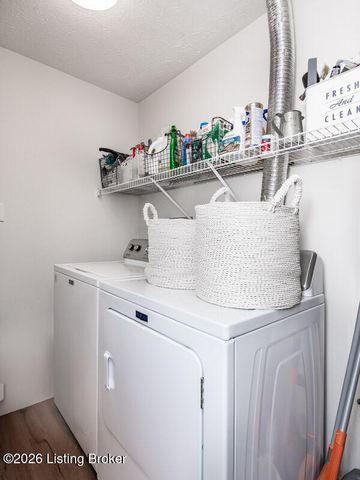 12202 Redspire Dr 301, Louisville, KY 40299