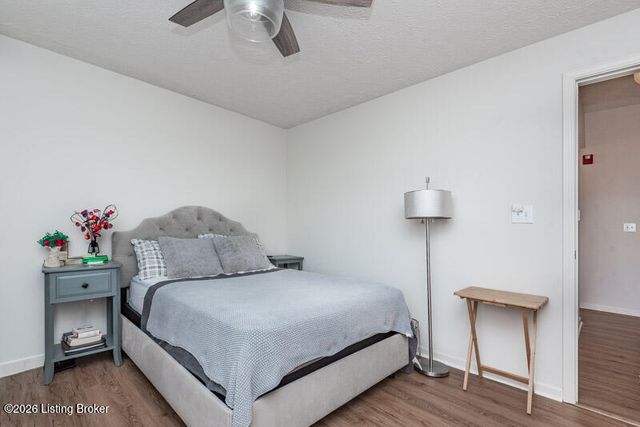 12202 Redspire Dr 301, Louisville, KY 40299