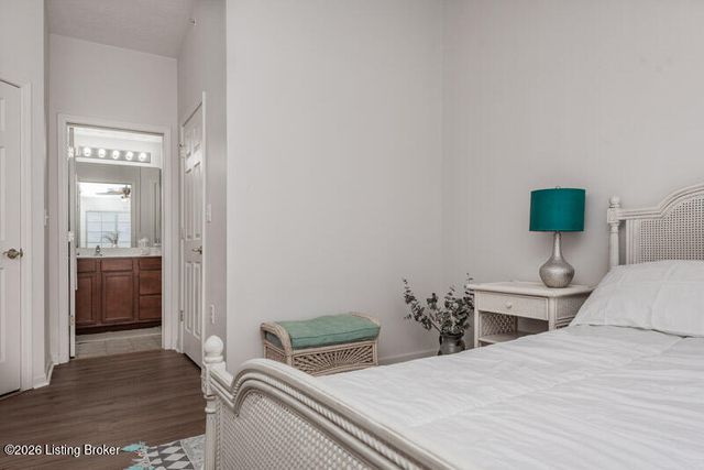 12202 Redspire Dr 301, Louisville, KY 40299