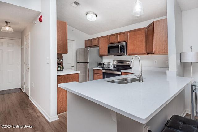 12202 Redspire Dr 301, Louisville, KY 40299