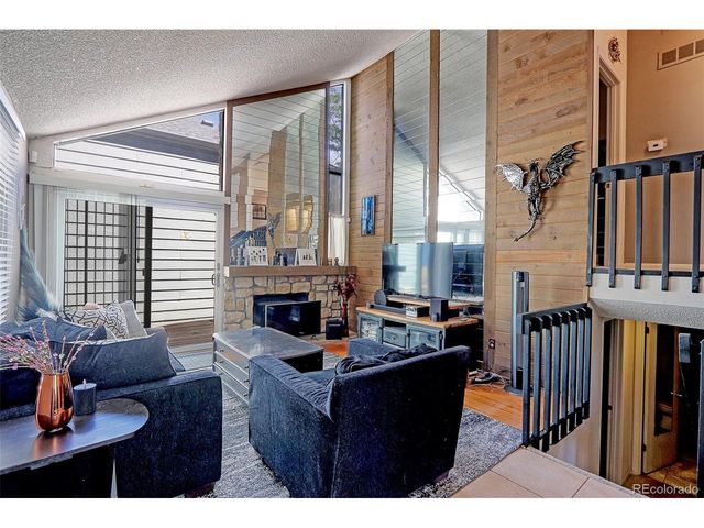 11941 E Cornell Cir, Aurora, CO 80014