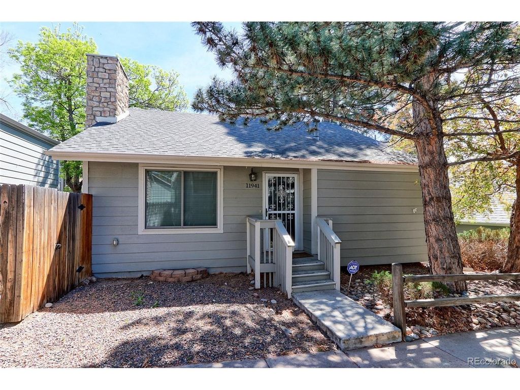 11941 E Cornell Cir, Aurora, CO 80014