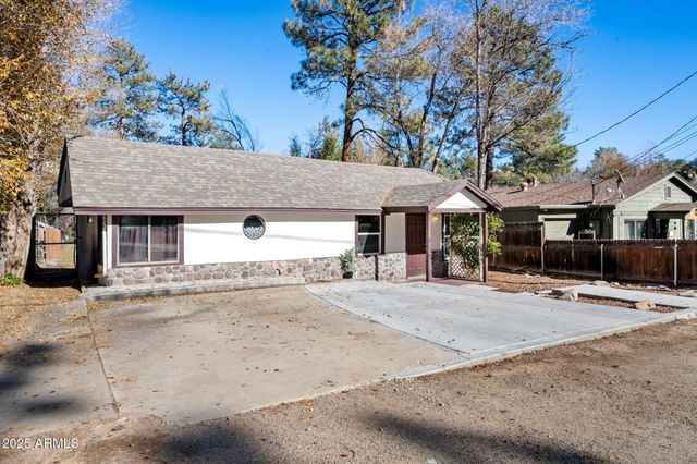 1548 OREGON Avenue, Prescott, AZ 86305