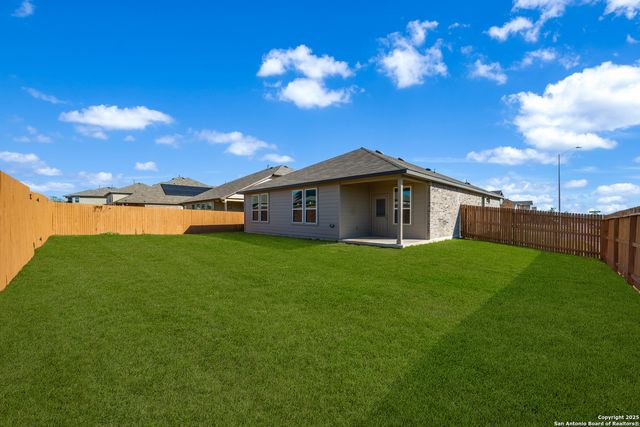 402 Singing Brk, Cibolo, TX 78108