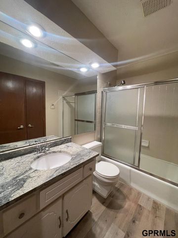 13402 S 27th Circle, Bellevue, NE 68123