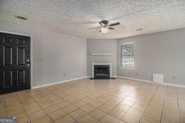 5913 Summerglen Lane, Atlanta, GA 30349