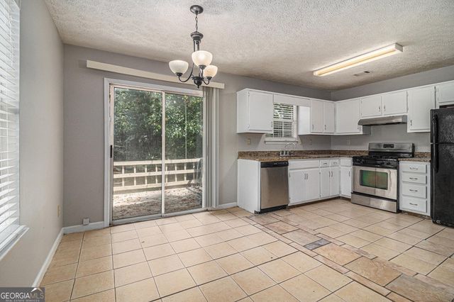 5913 Summerglen Lane, Atlanta, GA 30349