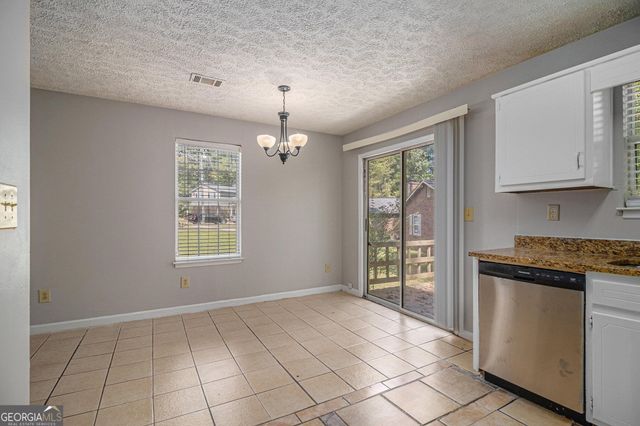 5913 Summerglen Lane, Atlanta, GA 30349