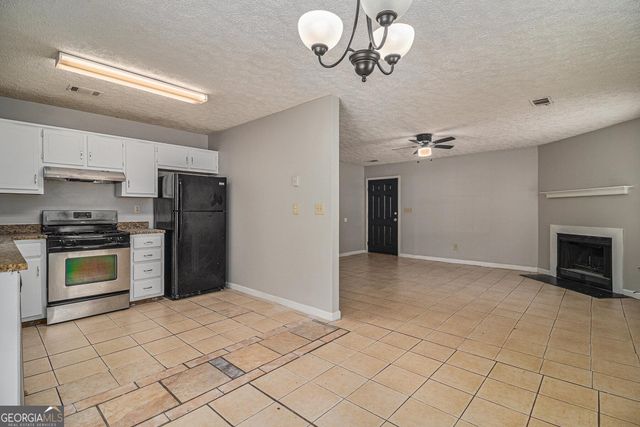 5913 Summerglen Lane, Atlanta, GA 30349