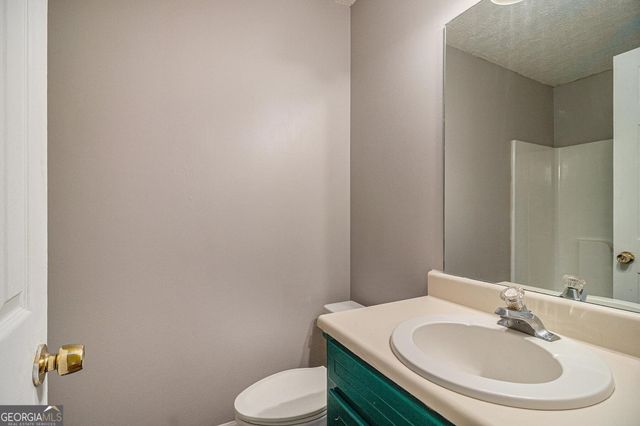 5913 Summerglen Lane, Atlanta, GA 30349